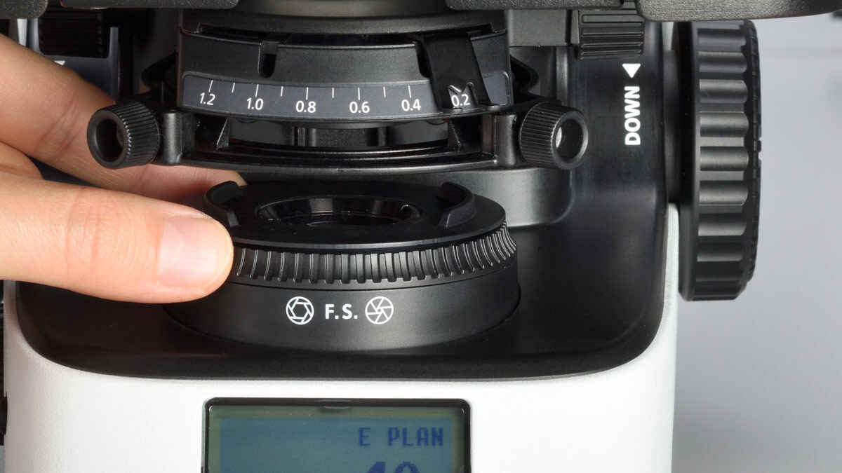 Leuchtfeldblende einstellen